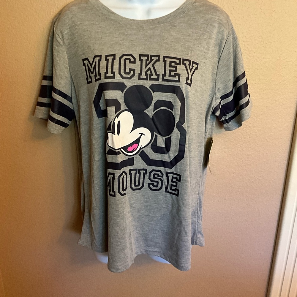 Disney Mickey Mouse t-shirt Junior size XL (15/17)